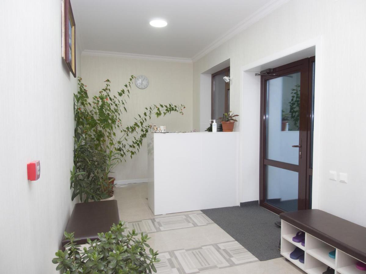 Bayotel Karakol Buitenkant foto